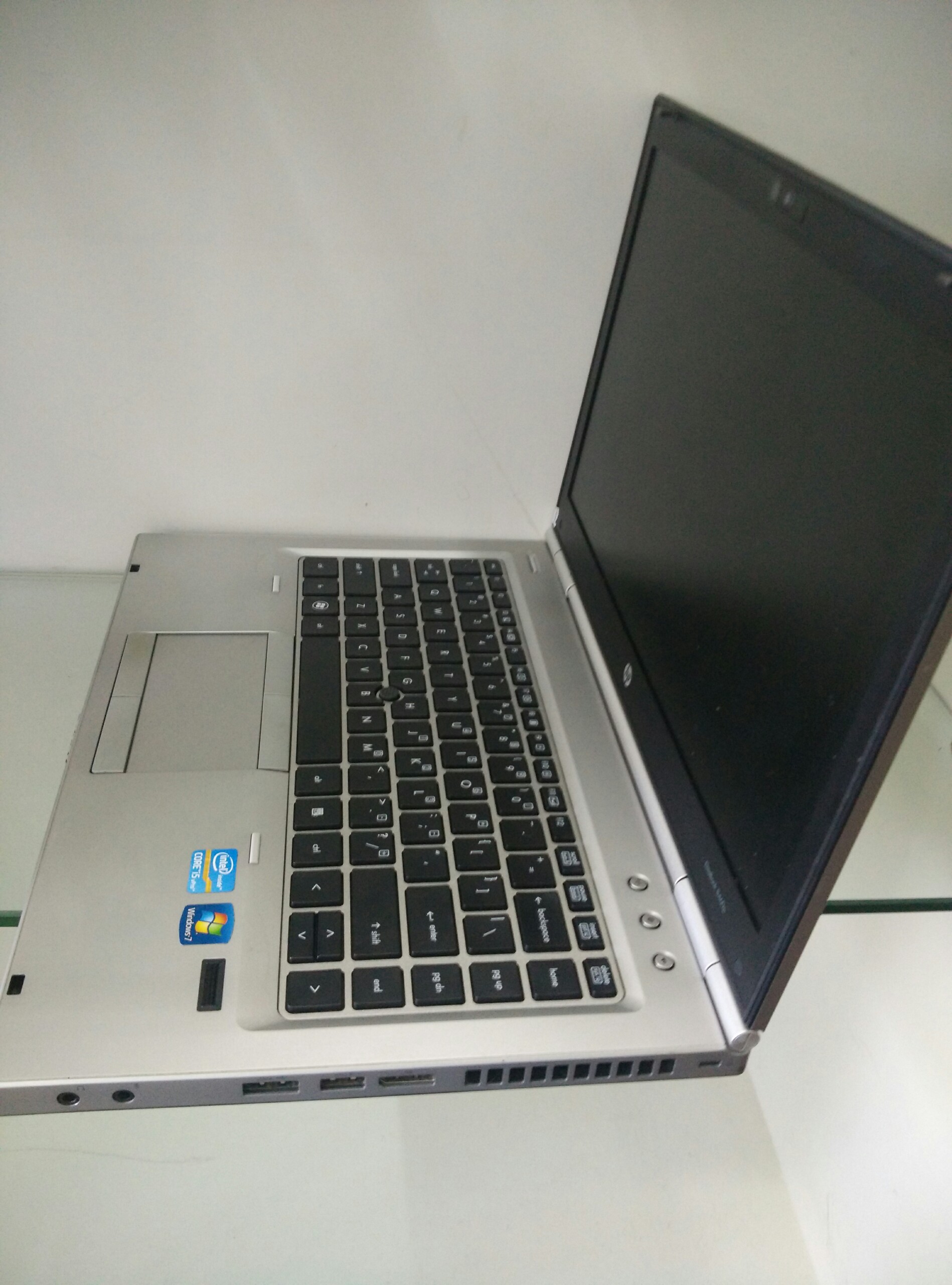 Laptop HP cũ Elitebook 8460w 