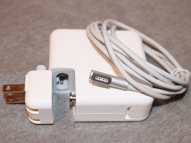 Cách sạc pin Macbook Cách sạc pin Macbook