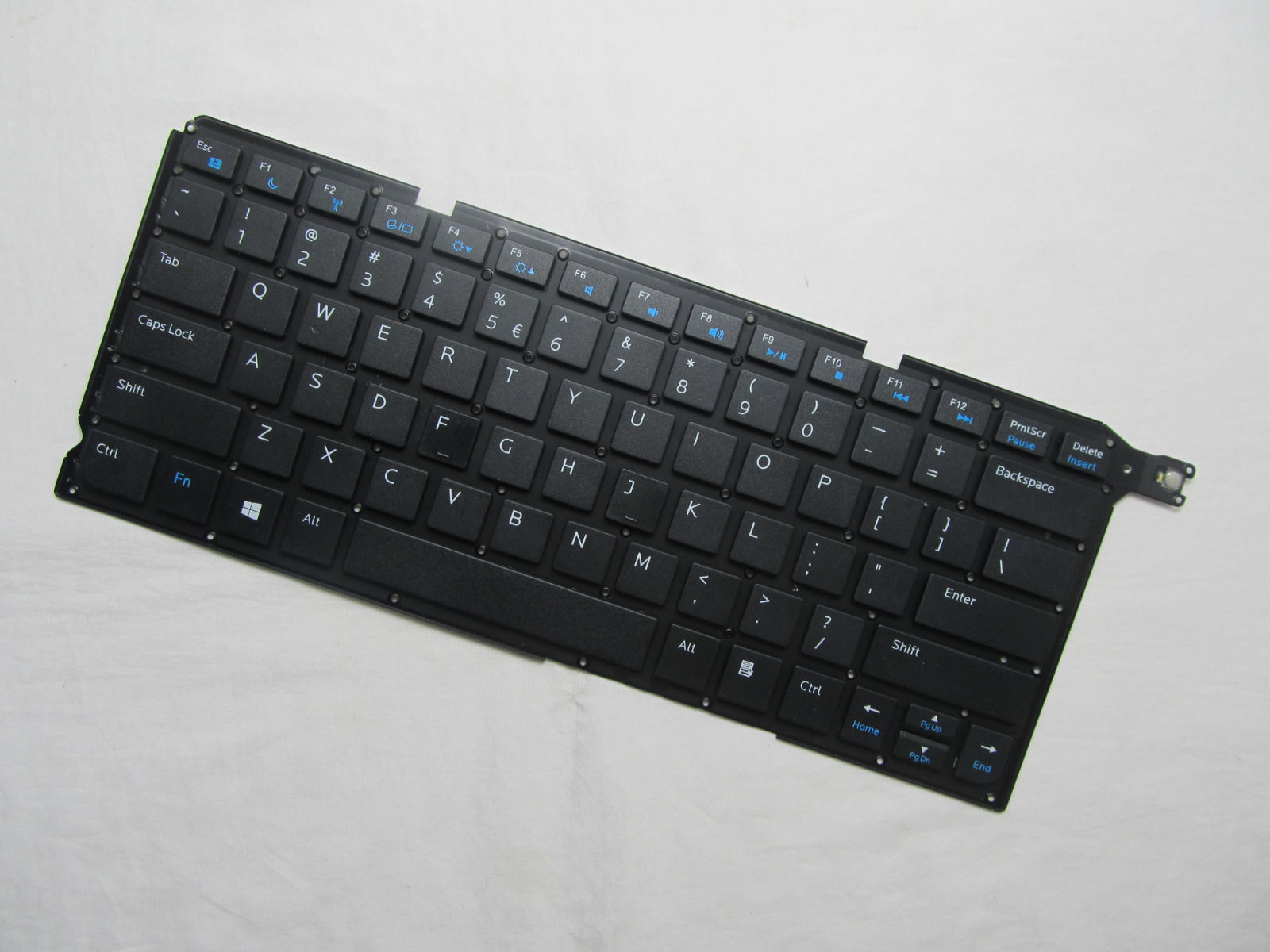 Bàn Phím Keyboard Laptop Dell Vostro 5480